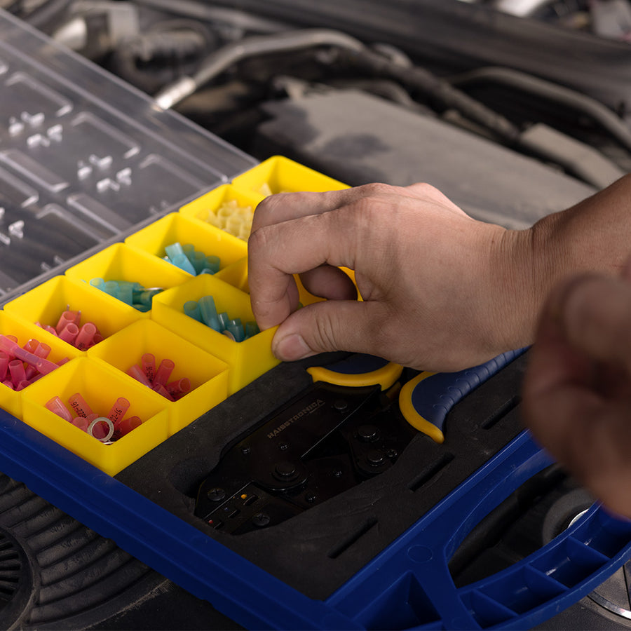 Haisstronica tools and connector kit in use